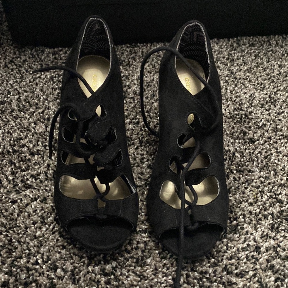 black small heels